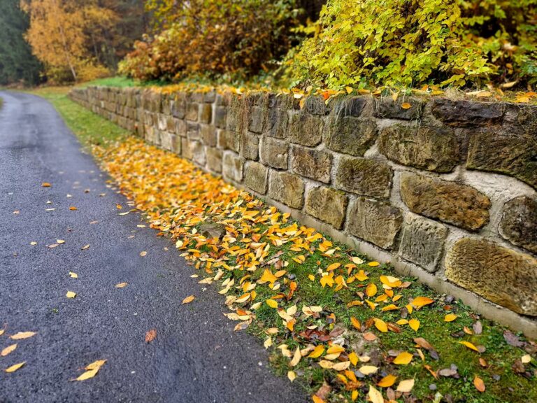 Cobblestone retaining wall